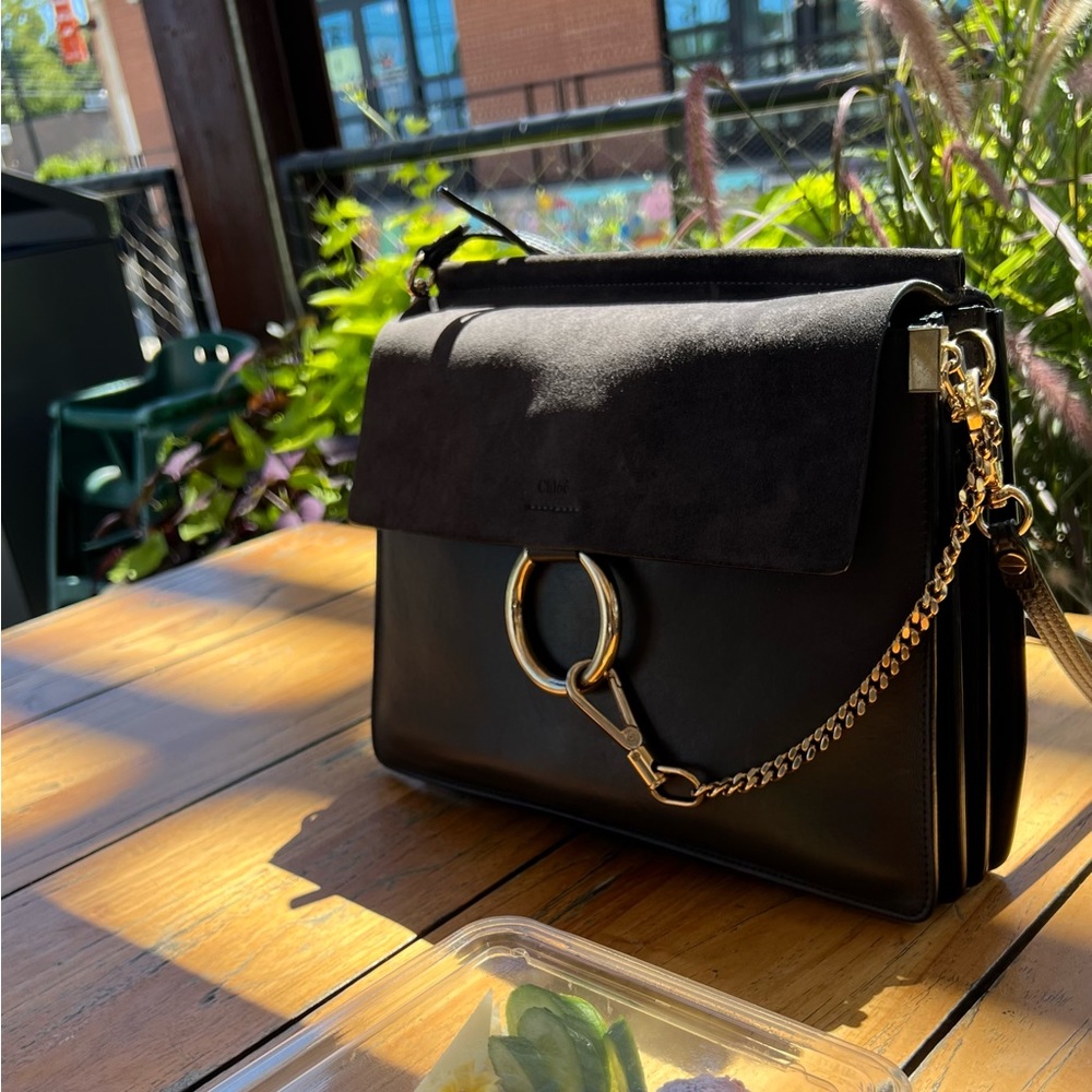 Chloe Faye Medium Shoulder Bag - Picture 2 of 2